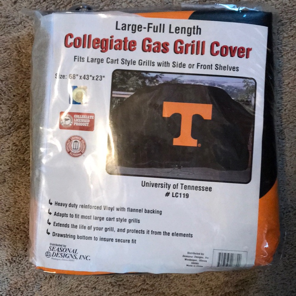Brand new never opened BBQ cover!!